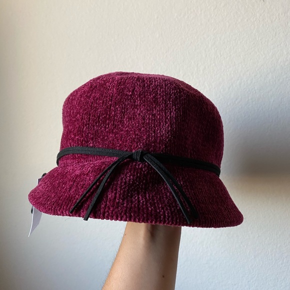 Hat - Picture 2 of 3